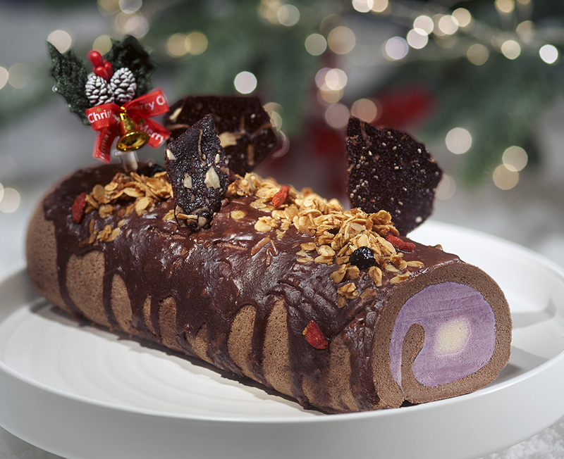kele santa's embrace blueberry banana roll cake