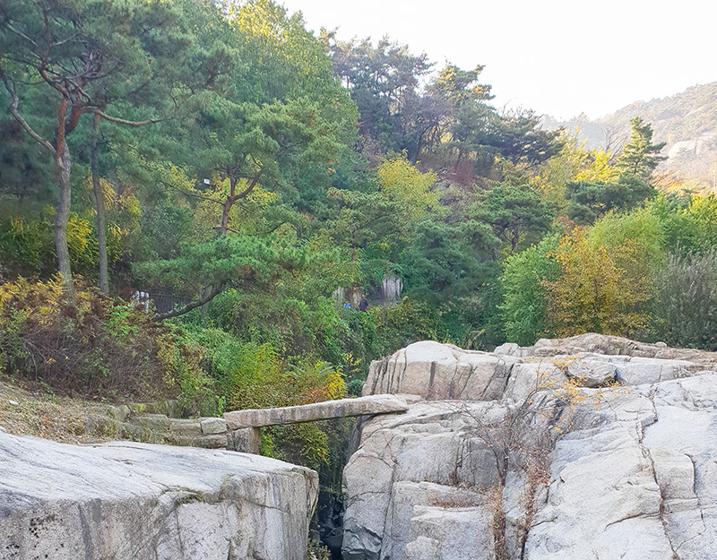 hiking in suseong dong valley